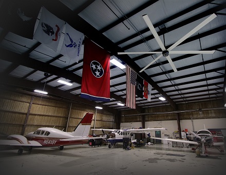 HVLS fan in an aircraft hangar